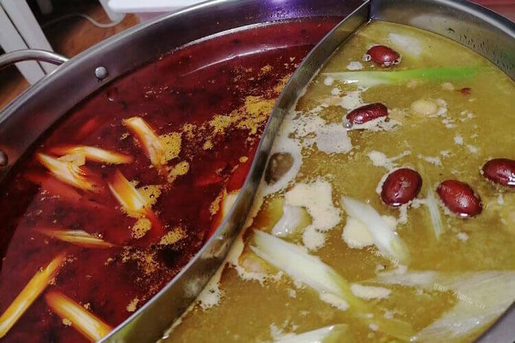 听说火锅底料可以加一些牛奶，火锅底料加牛奶好吃吗？