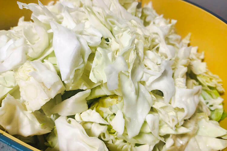 腌好了的大头菜泡到水里面，大头菜泡多久不咸？