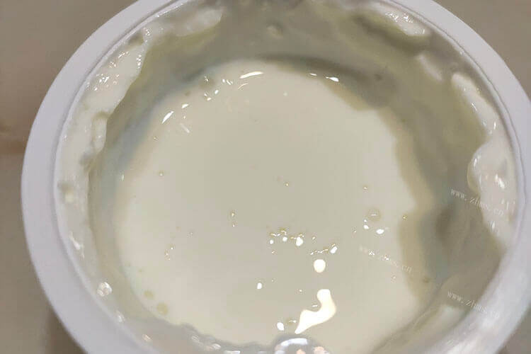 自己在家制作一些酸奶，自制酸奶要发酵多久？