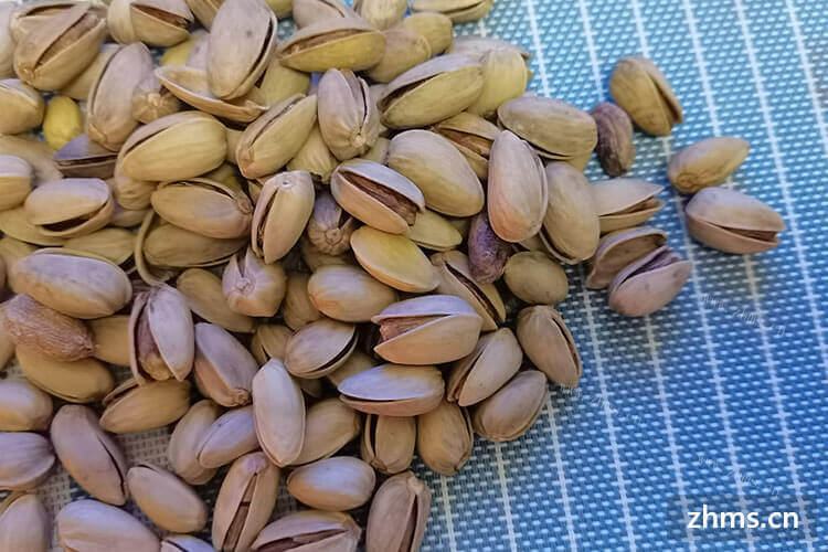 零食店加盟十大排行榜有哪些，适合去加盟吗？加盟费需要多少钱？