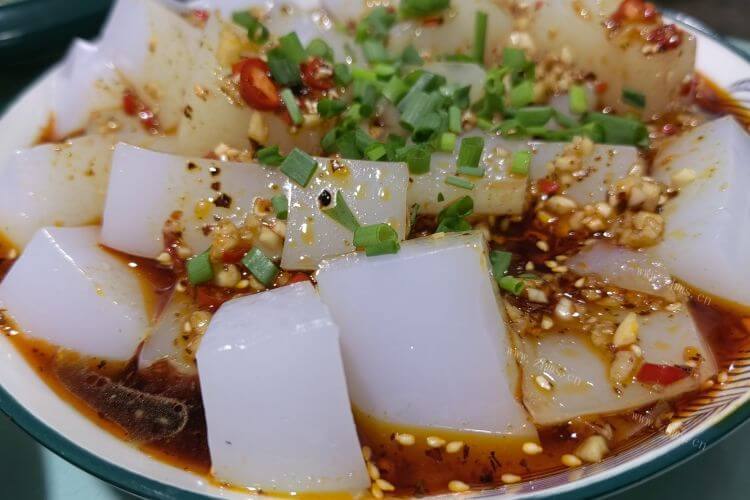买了一些红薯粉，红薯粉面做凉粉的比例多少？