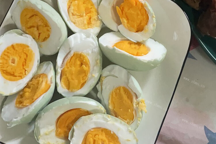 用新鲜鸭蛋做咸鸭蛋，怎样才能做好咸鸭蛋？