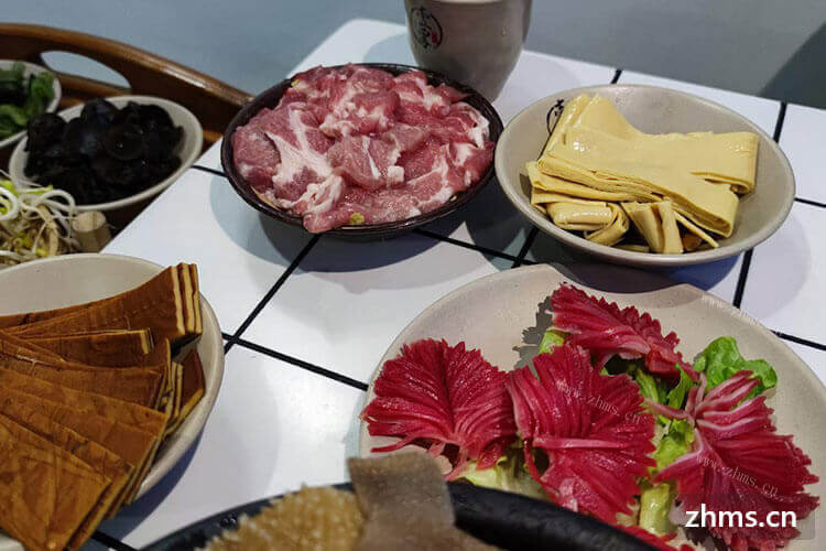 我大姐想开个鸭爪火锅店，鸭爪火锅加盟店选哪家？