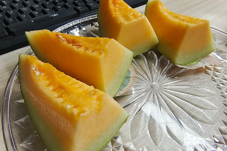 有一种新的饮品，蜜瓜的饮料可以取什么名字？