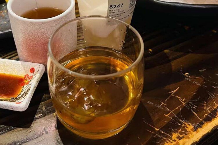 存了些酒瓶，上门收酒瓶多少钱一个？