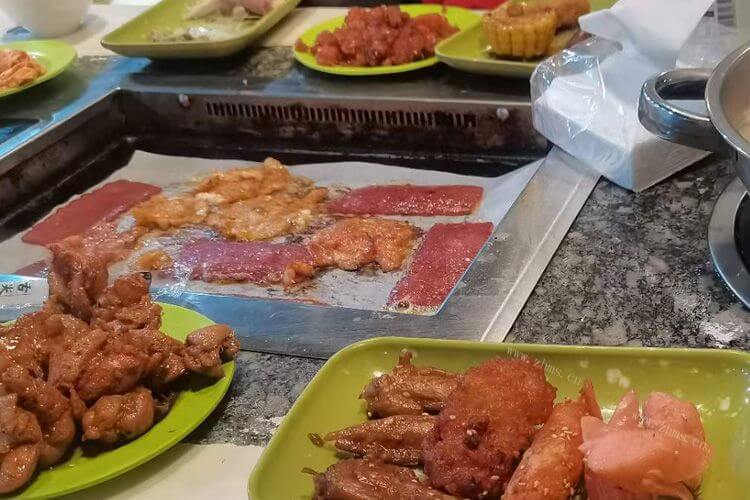 做了一些烤肉，想知道烤肉冒白沫是怎么回事？
