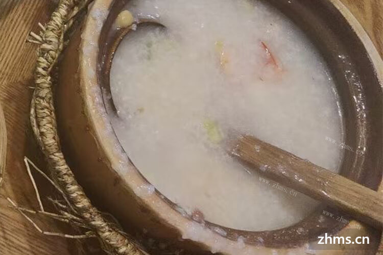 我大姐想开个八宝粥店，八宝粥加盟店大全有了解的吗？