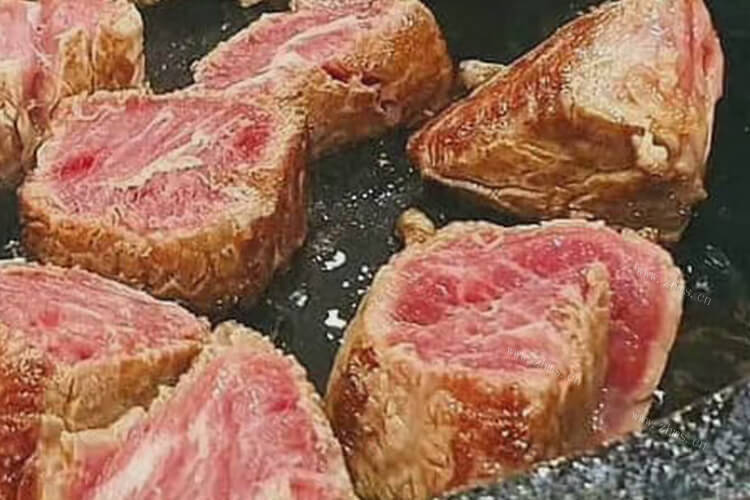 我买了一些牛排肉，牛排肉叫什么呢？