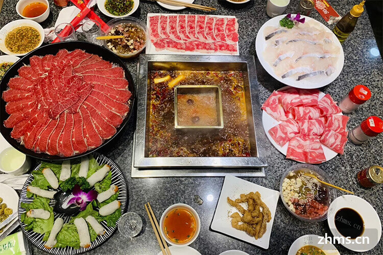鸭爪火锅加盟店怎么选呢？有经验的人可以介绍一下吗？