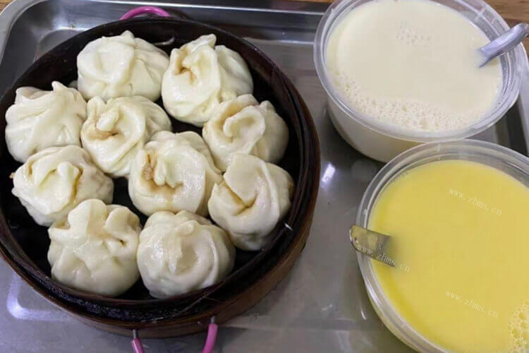 昨天蒸了肉包子，肉包子忘记放冰箱了会坏掉吗？