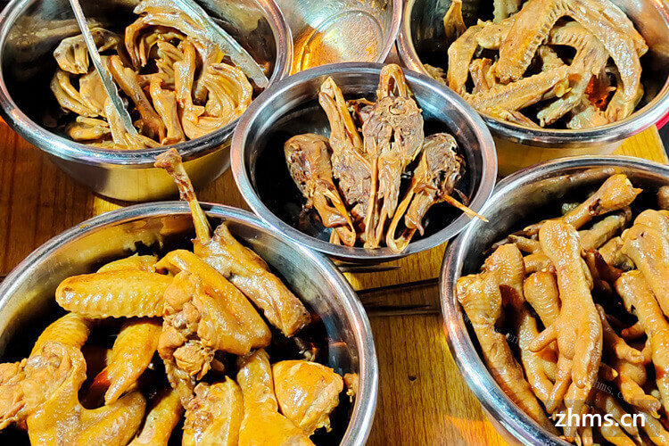 小型熟食店加盟费大概是多少？需要多大店铺呢？
