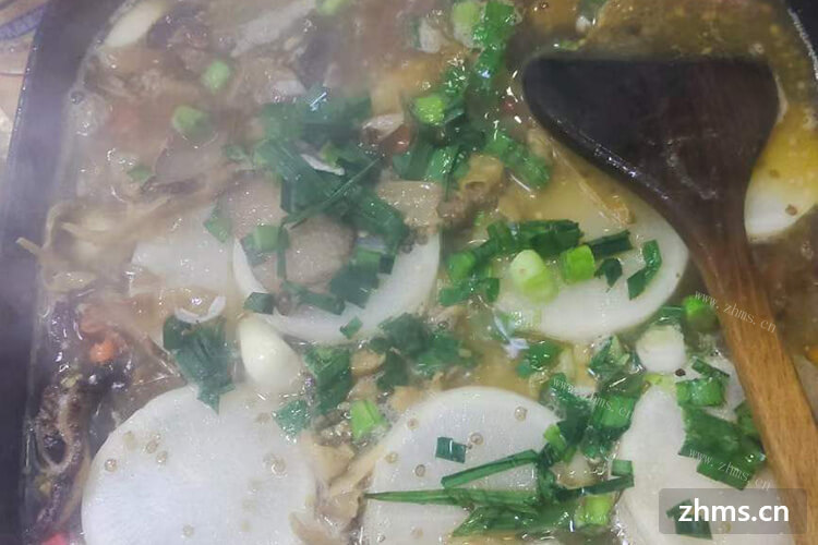 北京清汤火锅加盟多少钱？加盟这种店铺锅底需要自己购买吗？