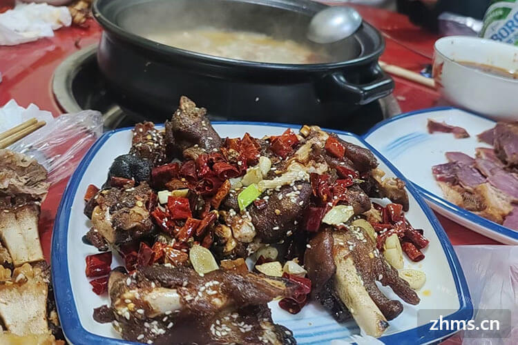 成华区特色火锅加盟门店能投资吗？现在做门店的运营费用高吗？