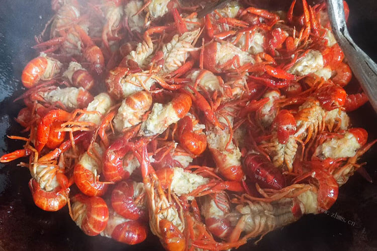 买了一些小龙虾，小龙虾料还能炒什么？