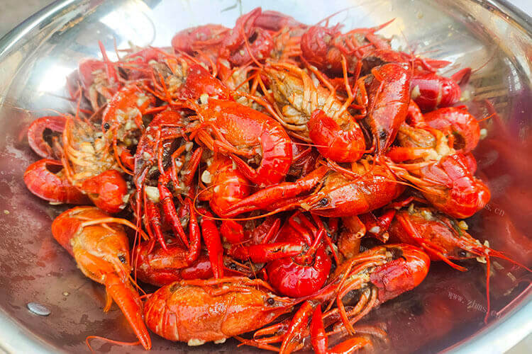 买了一些小龙虾，小龙虾料还能炒什么？