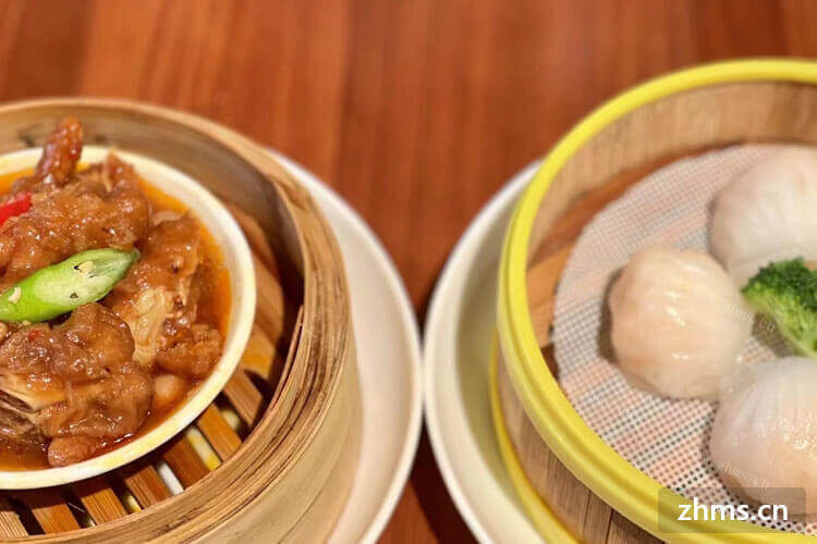 做小吃加盟多少费用就够了？也能在县城加盟吗？
