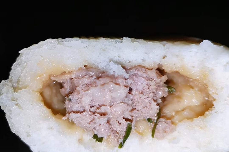 我想做油煎包子，冷冻包子可以直接油煎吗？