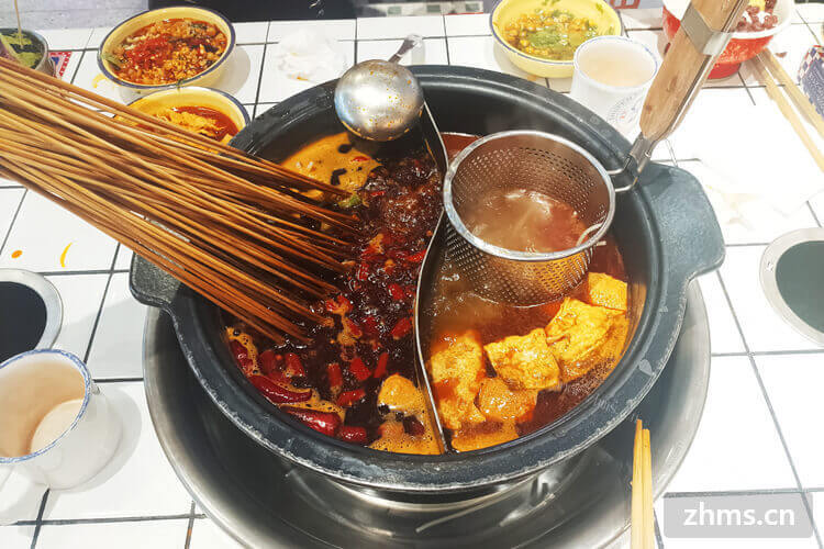 想开火锅店，牛肉火锅连锁加盟多少钱啊？