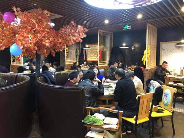 重庆十七门老火锅相似图