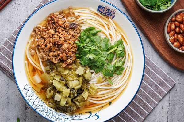 遇花溪苗家牛肉粉相似图