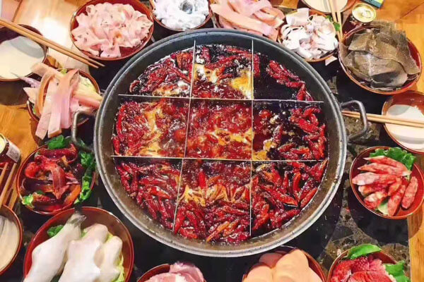 重庆十七门老火锅相似图