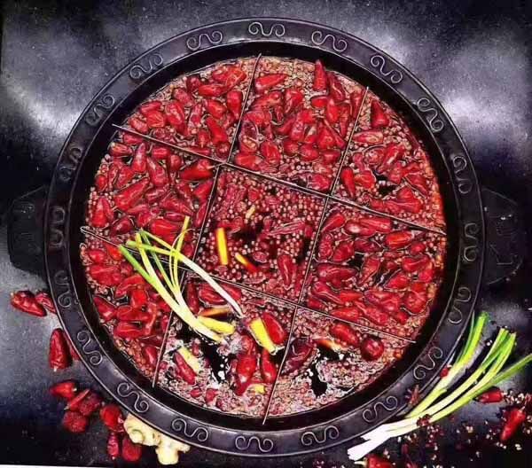 重庆十七门老火锅相似图