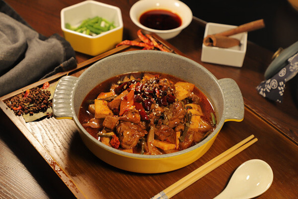 锅童鞋火锅鸡相似图