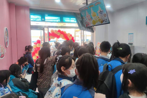 艾雪皇后相似图