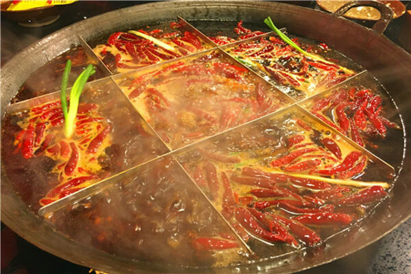重庆山城小龙女火锅相似图