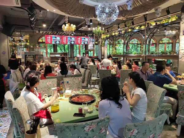 重庆十七门老火锅相似图