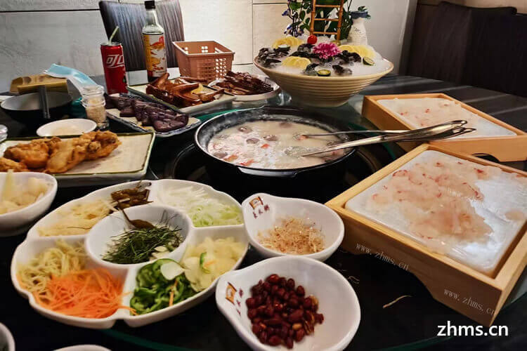 加盟串串香火锅店多少钱？可不可以选择在成都加盟？