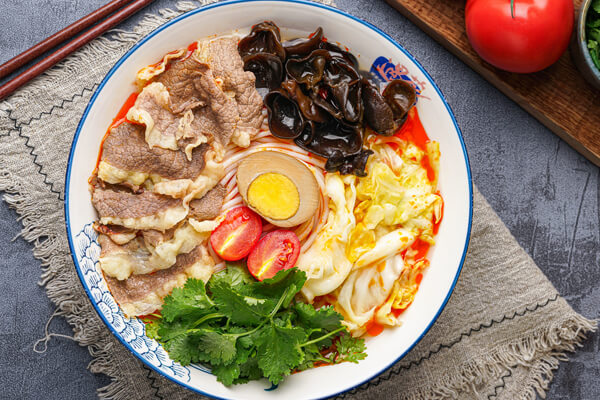遇花溪苗家牛肉粉相似图