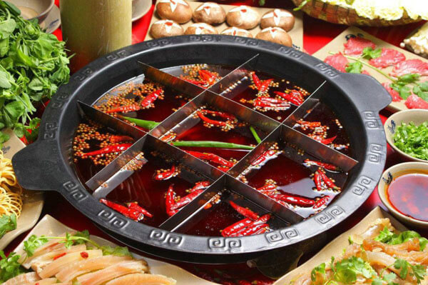 重庆十七门老火锅相似图