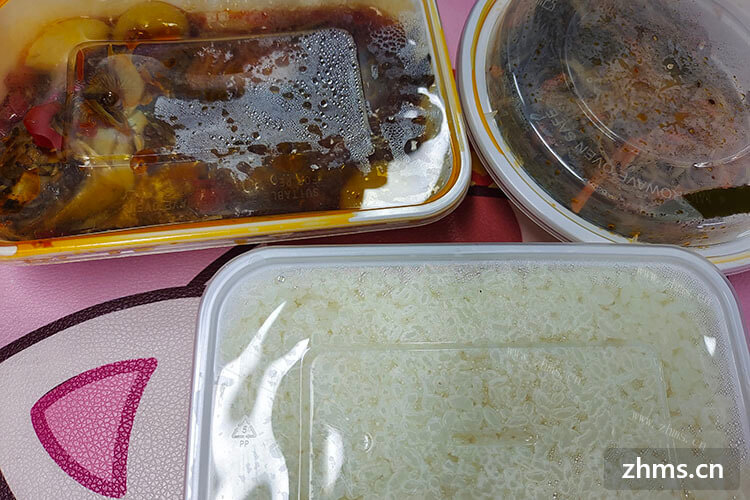 我表妹想开一家小碗菜店，小碗菜店技术加盟大概要多少钱？