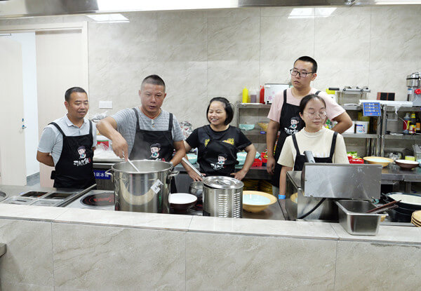 可鱼可饭相似图