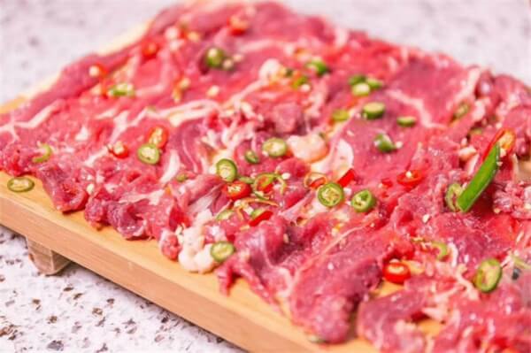 重庆山城小龙女火锅相似图