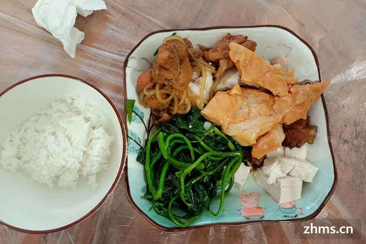 这个小碗菜加盟品牌店的淡季是什么时候？加盟开店好吗？