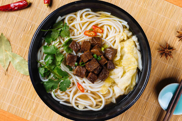 遇花溪苗家牛肉粉相似图
