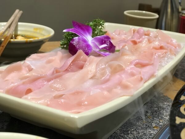 重庆山城小龙女火锅相似图