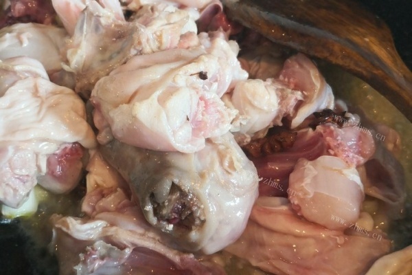下饭超级香的红烧兔肉，一定要多吃两碗第八步