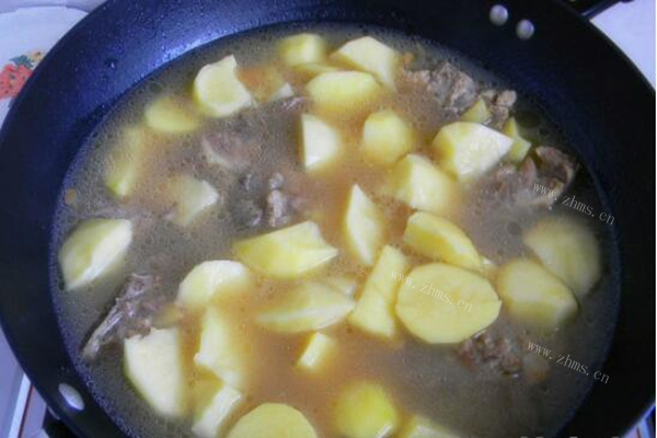 脊骨土豆汤能吃肉能喝汤，晚餐有它就够了第八步