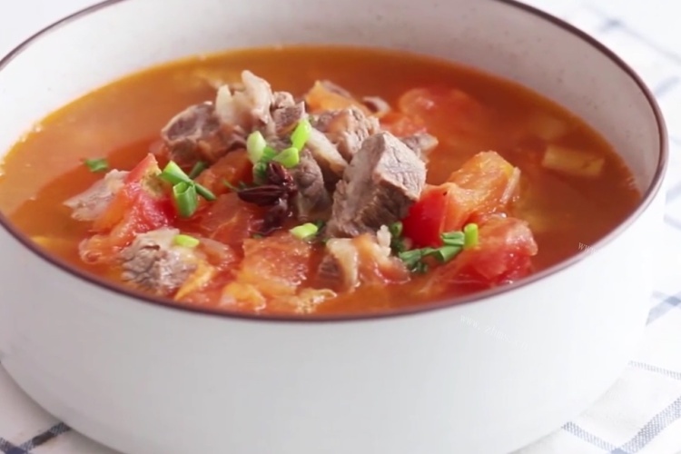 牛腩最经典的吃法你要知道怎么做——西红柿牛腩汤