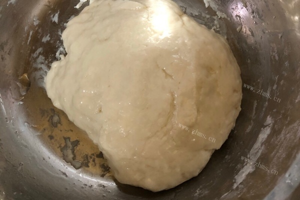只要家中有面粉就能做的葱花饼，十分钟搞定第三步