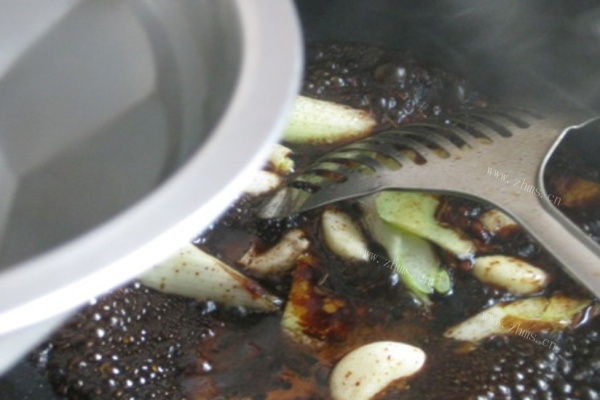 汤汁可以下饭泡馍的鲢鱼炖豆腐第十一步