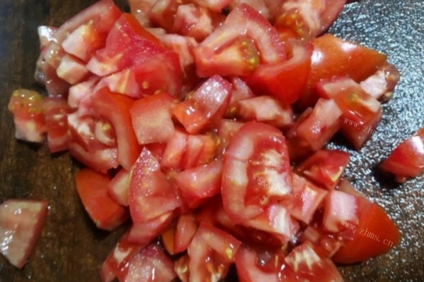 番茄菜花——一道美味的家常菜第二步