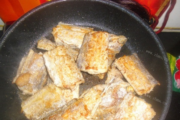 在家做番茄刀鱼，简单美味第六步