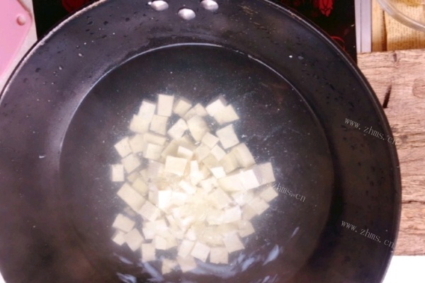香椿拌豆腐，一清二白的好吃味道第六步