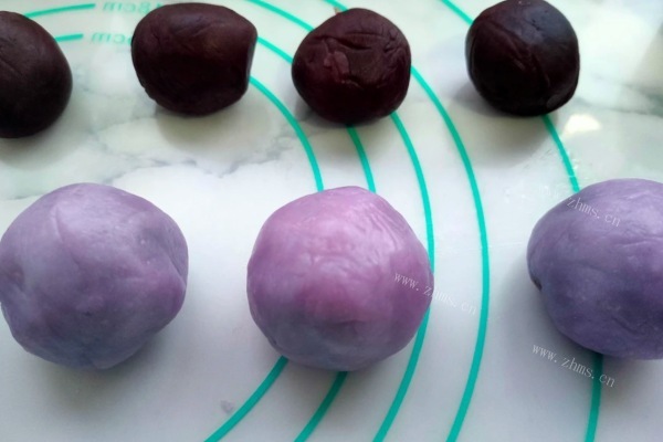 好吃不甜腻的紫薯冰皮月饼，无需烘烤做法更简单第八步