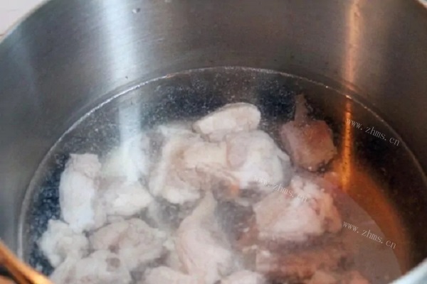 超级下饭的干锅排骨，做法也超级简单第三步