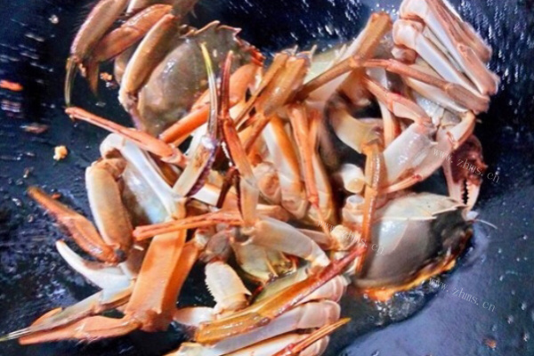 肉质鲜嫩，美味可口的煮螃蟹第二步